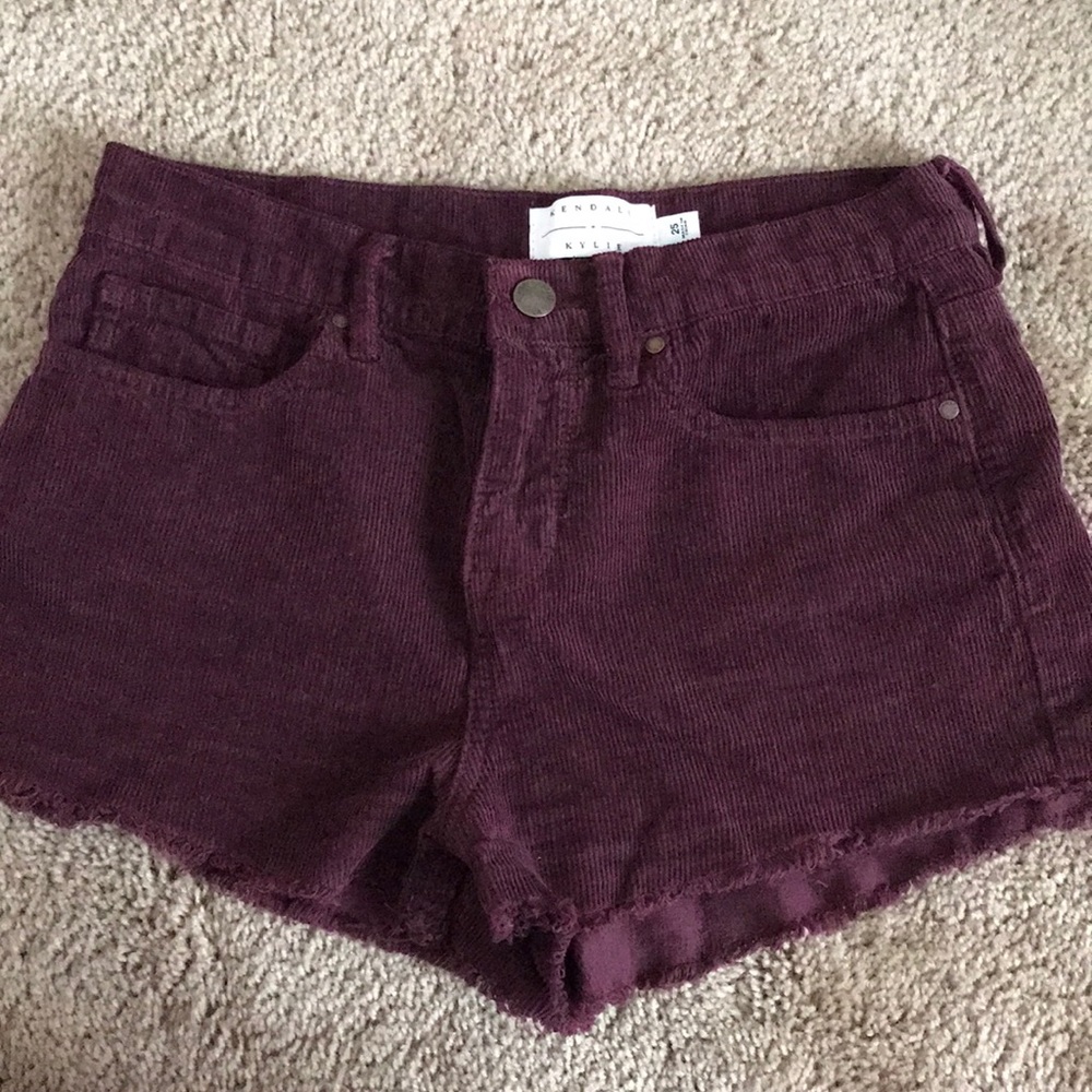 HIGH WAISTED MAROON SHORTS, KENDALL&KYLIE !!